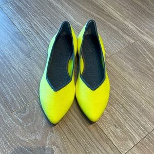 Rothy’s sunbeam merino points size 10.5